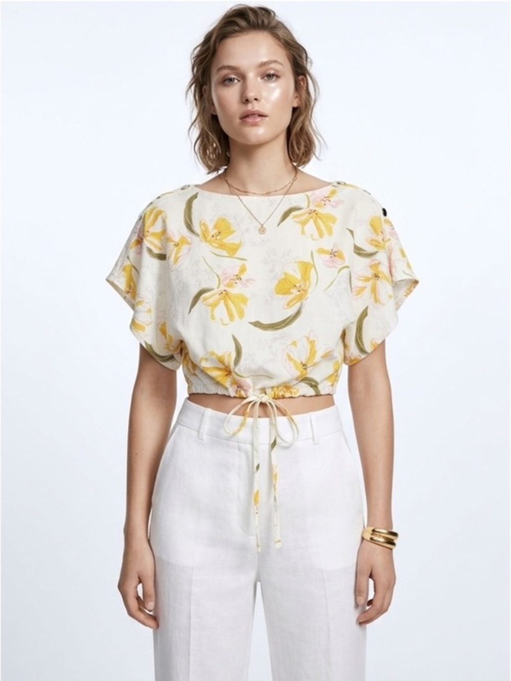 Zara Cream & Yellow Floral Print Short Sleeve Back Tie Top Size Small